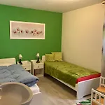 Schöne 80qm Ferienwohnung in ruhiger Lage